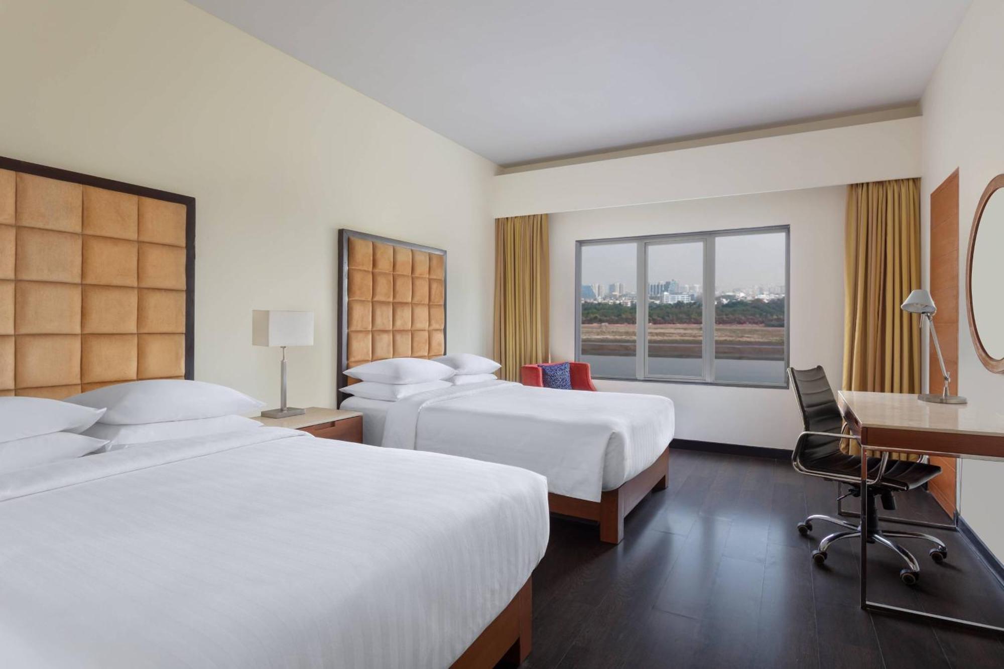 Surat Marriott Hotel Luaran gambar