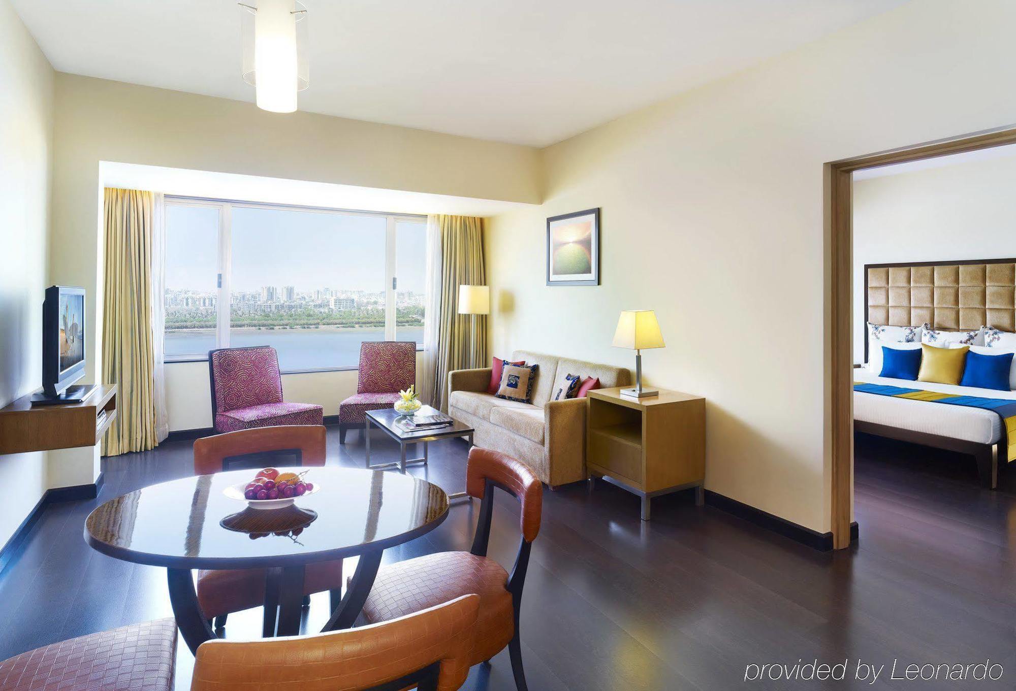 Surat Marriott Hotel Luaran gambar