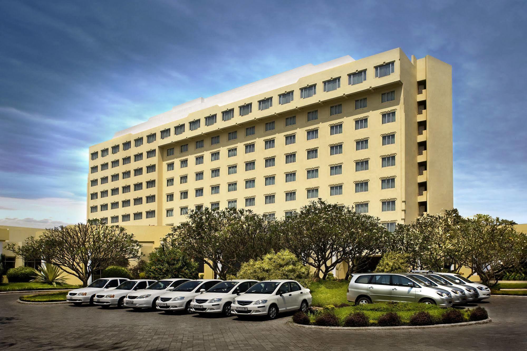 Surat Marriott Hotel Luaran gambar